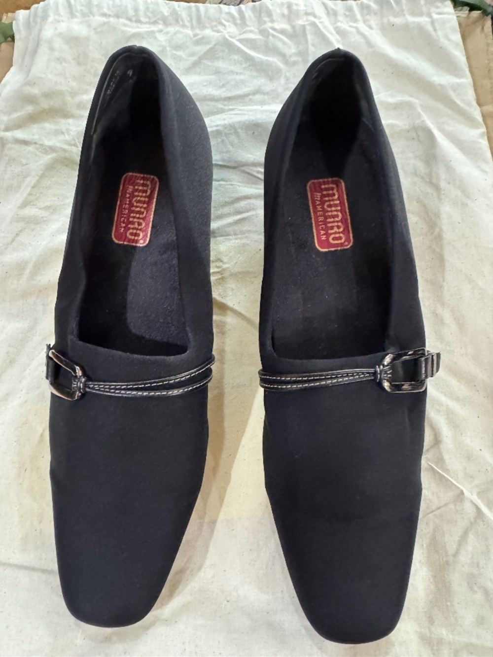 Muno Black Heels